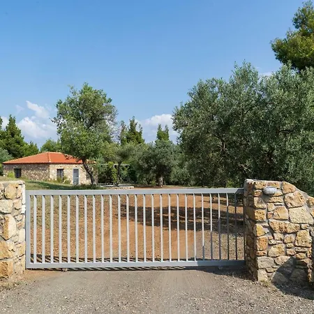 The Ideal Secluded Retreat