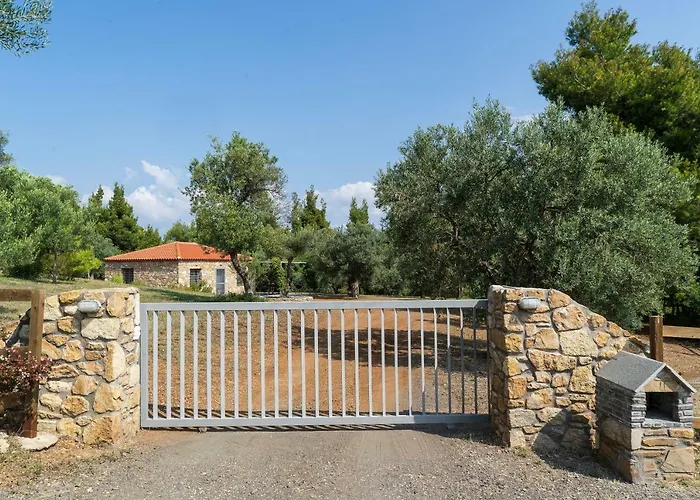 The Ideal Secluded Retreat